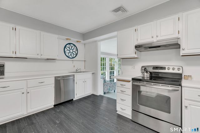 34 River Road, North Haven, CT 06473