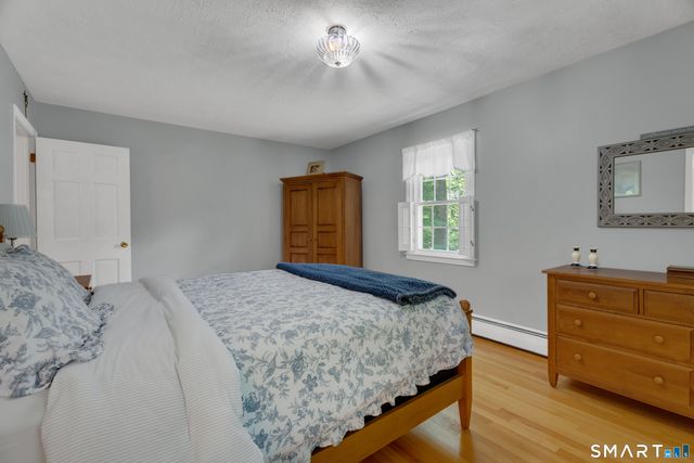 34 River Road, North Haven, CT 06473