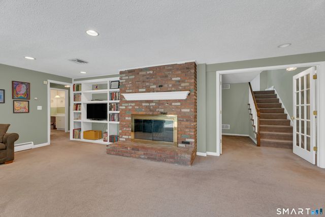 34 River Road, North Haven, CT 06473