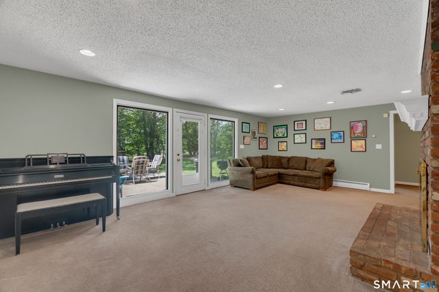34 River Road, North Haven, CT 06473