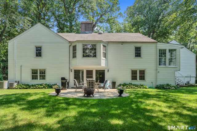 34 River Road, North Haven, CT 06473
