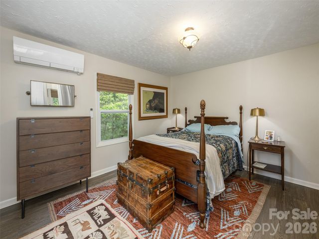411 Patton Mountain Road, Asheville, NC 28804