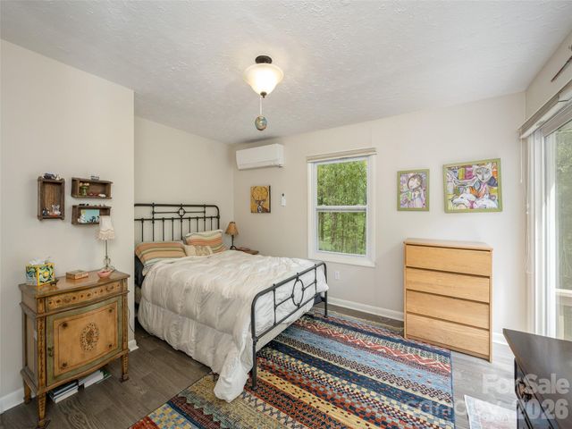 411 Patton Mountain Road, Asheville, NC 28804