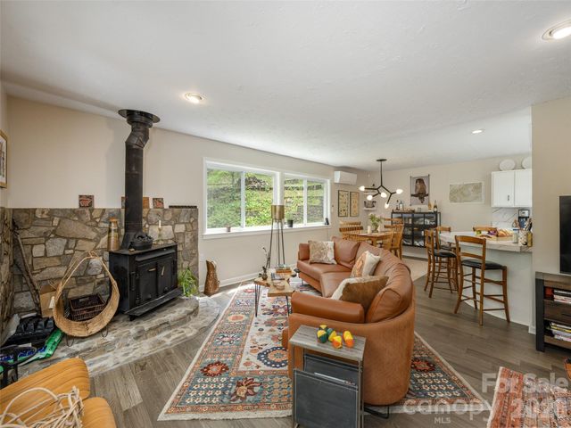 411 Patton Mountain Road, Asheville, NC 28804