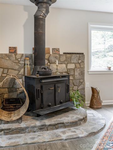 411 Patton Mountain Road, Asheville, NC 28804