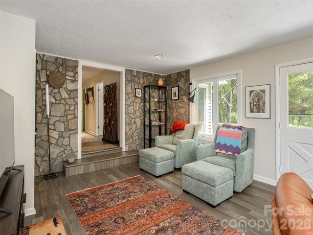 411 Patton Mountain Road, Asheville, NC 28804