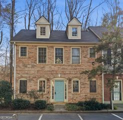 1287 Harris Commons Place, Roswell, GA 30076