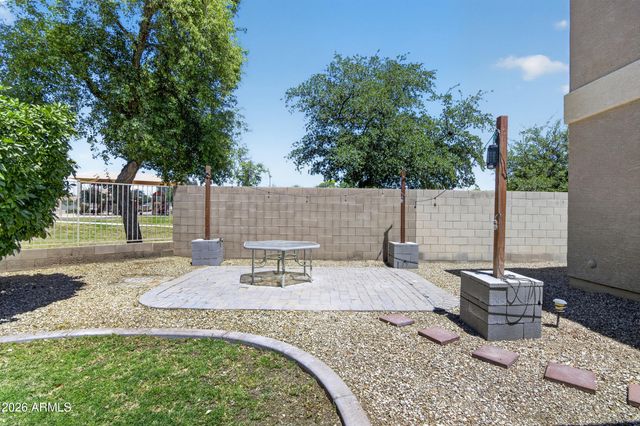 100 S 165th Drive, Goodyear, AZ 85338