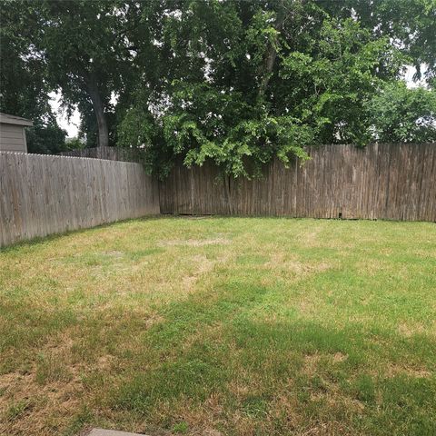10741 Traymore Drive, Fort Worth, TX 76244