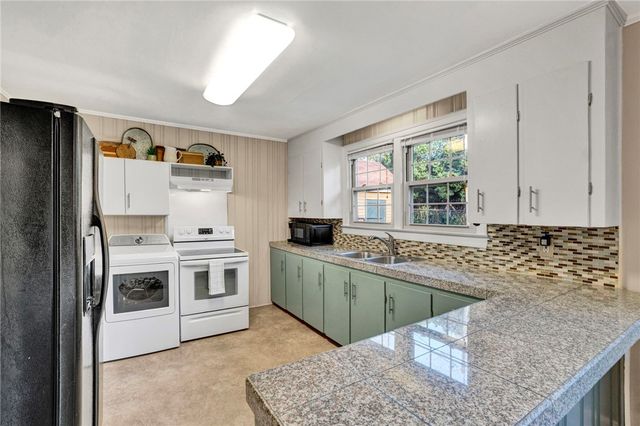 103 Gault Street, Fountain Inn, SC 29644