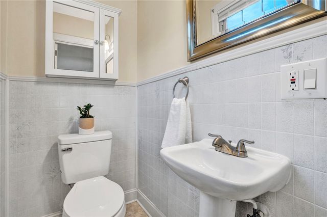 103 Gault Street, Fountain Inn, SC 29644