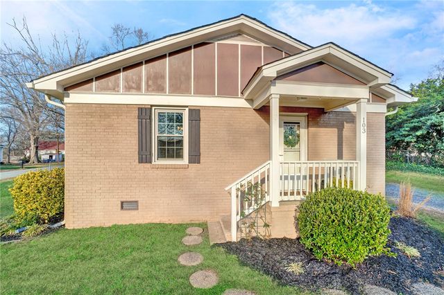 103 Gault Street, Fountain Inn, SC 29644