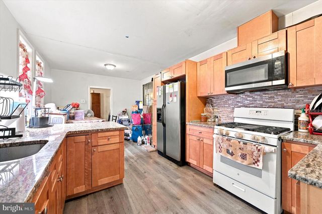 4014 E ROOSEVELT BLVD, Philadelphia, PA 19124