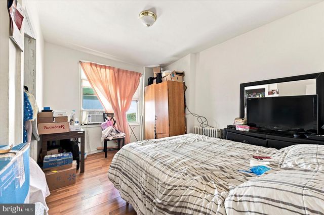4014 E ROOSEVELT BLVD, Philadelphia, PA 19124
