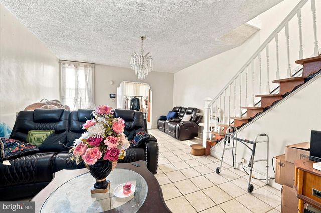 4014 E ROOSEVELT BLVD, Philadelphia, PA 19124