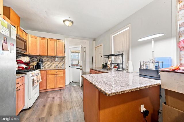 4014 E ROOSEVELT BLVD, Philadelphia, PA 19124