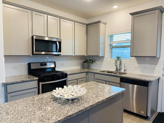 31334 Black Forest Crossing, Fulshear, TX 77441