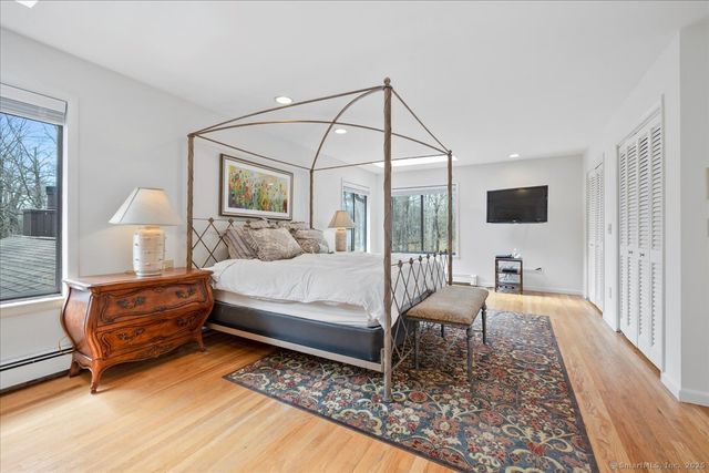 693 Den Road, Stamford, CT 06903