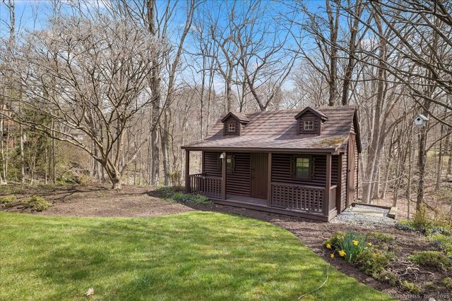 693 Den Road, Stamford, CT 06903