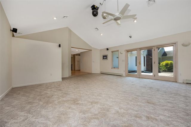 6 Twilight Court, Melville, NY 11747