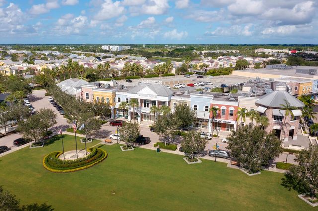 12170 SW Bennington Circle, Port St Lucie, FL 34987