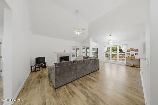 619 E Telfair Circle, Wilmington, NC 28412