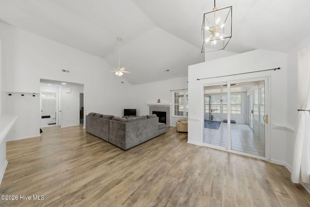 619 E Telfair Circle, Wilmington, NC 28412