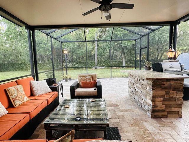 11107 GREEN PARK CIRCLE, Tampa, FL 33626