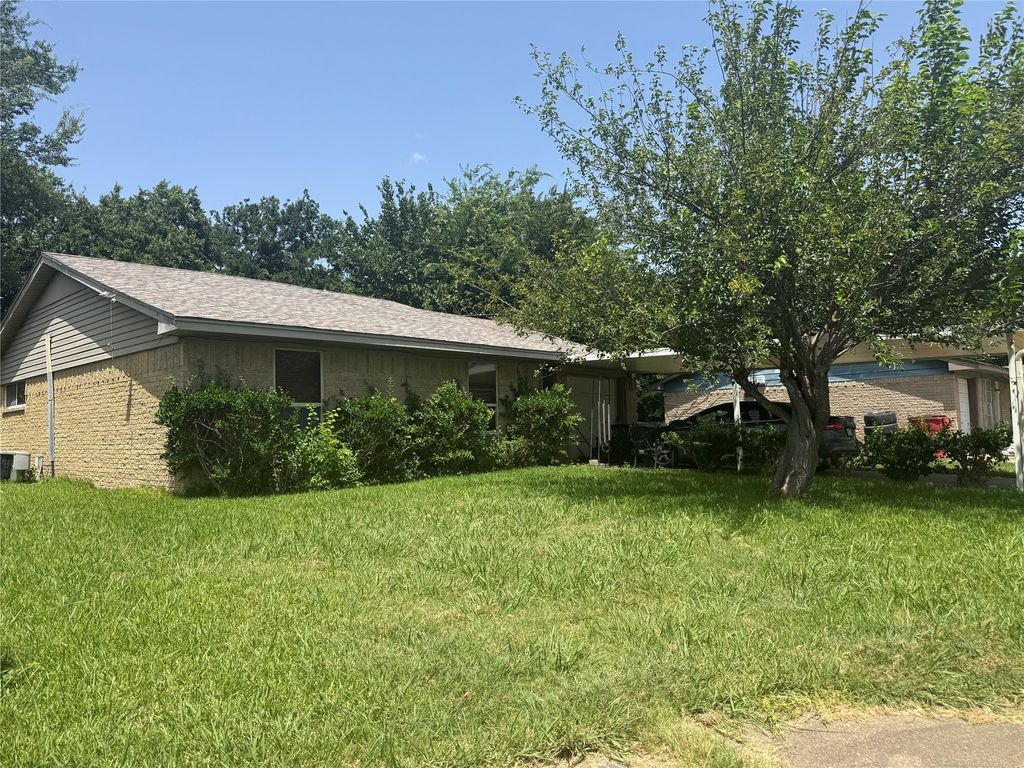 309 Dogwood Lane, Wilmer, TX 75172