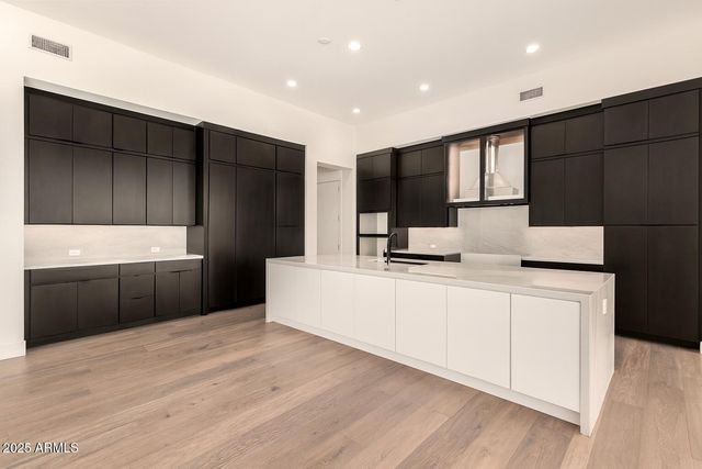 5713 E RANCHO CALIENTE Drive, Cave Creek, AZ 85331