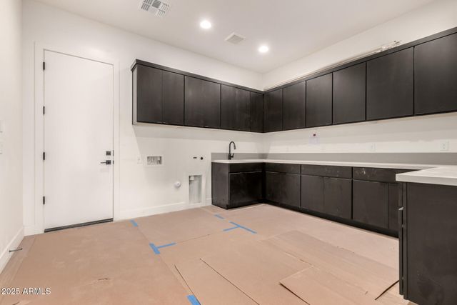 5713 E RANCHO CALIENTE Drive, Cave Creek, AZ 85331