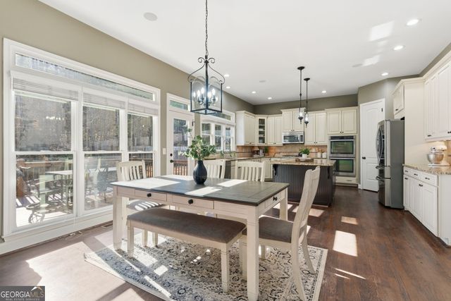 617 Rocky Creek Point, Woodstock, GA 30188