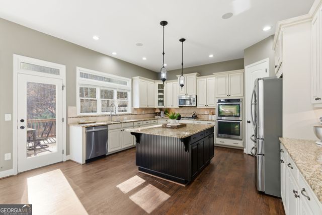 617 Rocky Creek Point, Woodstock, GA 30188