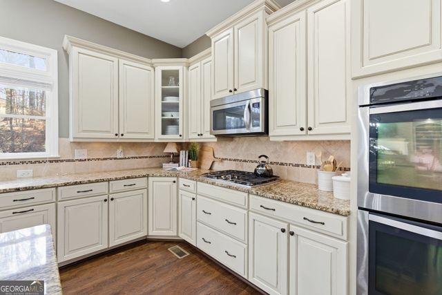 617 Rocky Creek Point, Woodstock, GA 30188