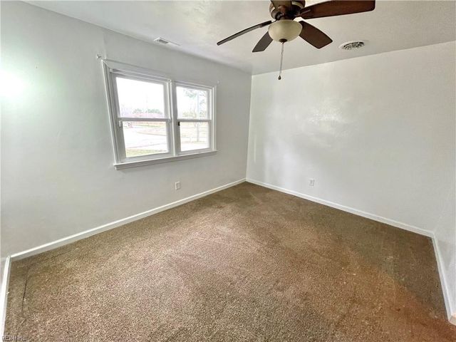 1341 Devonshire CT, Suffolk, VA 23434