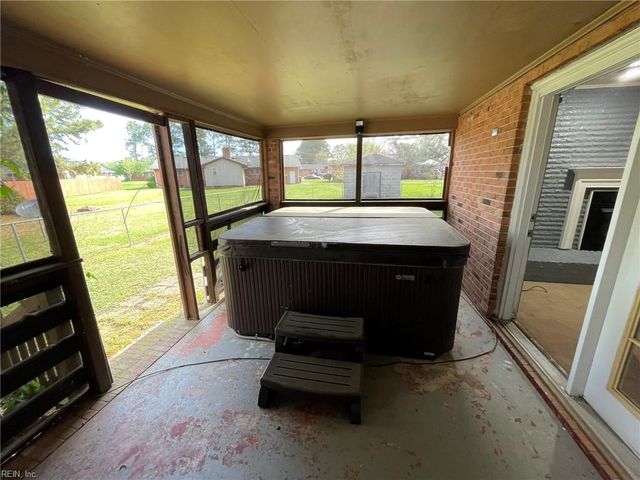 1341 Devonshire CT, Suffolk, VA 23434