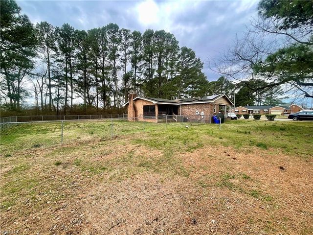1341 Devonshire CT, Suffolk, VA 23434