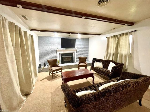 1341 Devonshire CT, Suffolk, VA 23434