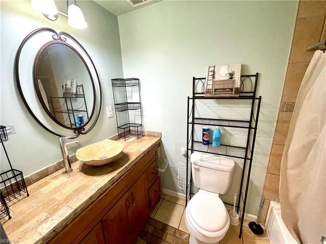 1341 Devonshire CT, Suffolk, VA 23434