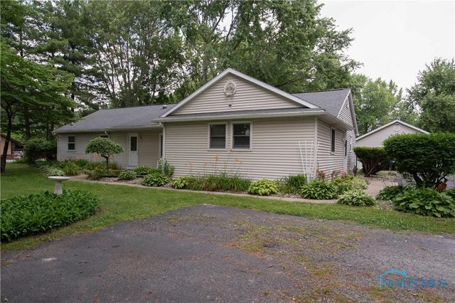 9860 Maumee Western Road, Monclova, OH 43542