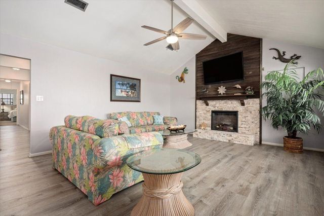 1220 Waterways Drive, Crystal Beach, TX 77650
