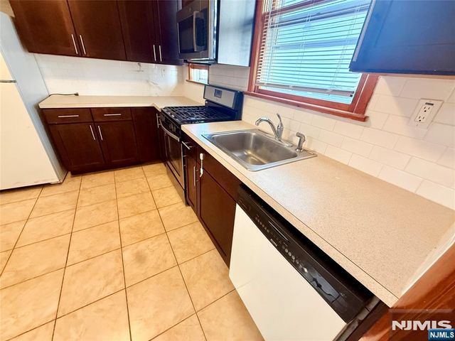 474 Palisade Avenue, Garfield, NJ 07026