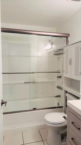 8240 SW 149th Ct 7-205, Miami, FL 33193