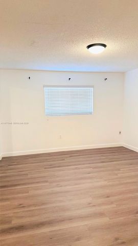 8240 SW 149th Ct 7-205, Miami, FL 33193