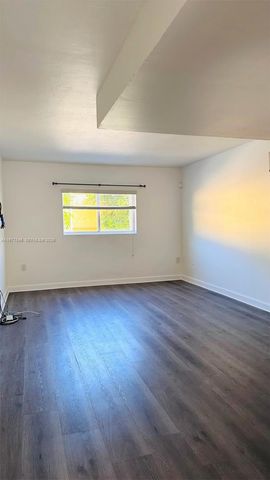 8240 SW 149th Ct 7-205, Miami, FL 33193