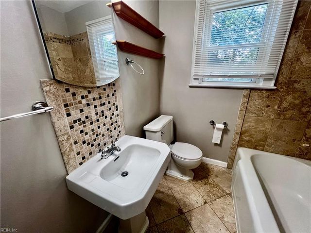 3707 Riverside DR, Norfolk, VA 23502