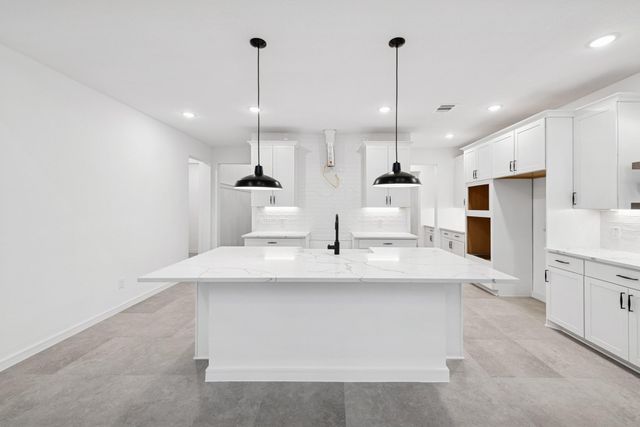 29430 Meadowcreek Hill Drive, Waller, TX 77484