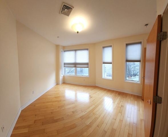 24 Bay State Road 11, Cambridge, MA 02138