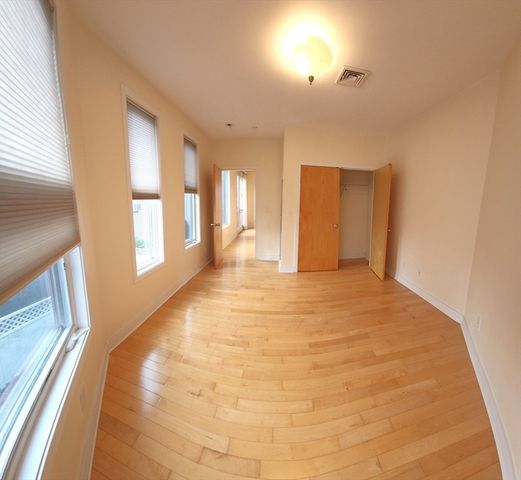 24 Bay State Road 11, Cambridge, MA 02138