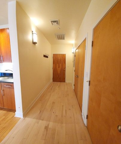 24 Bay State Road 11, Cambridge, MA 02138